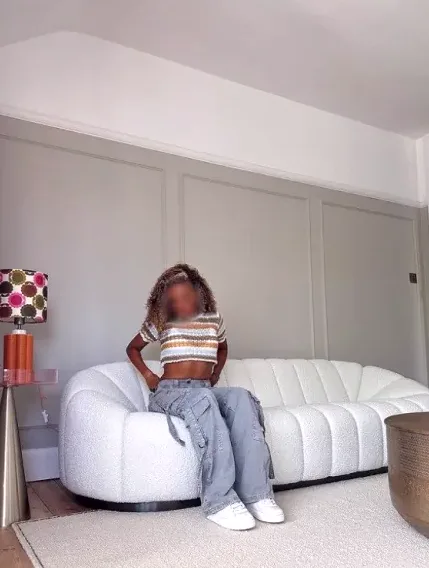 Isabel, 20 años